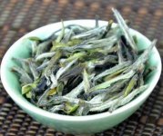 白茶一畝地能產(chǎn)多少斤？