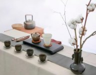 白茶清歡無(wú)別事 我在等風(fēng)也等你全詩(shī)是什么？